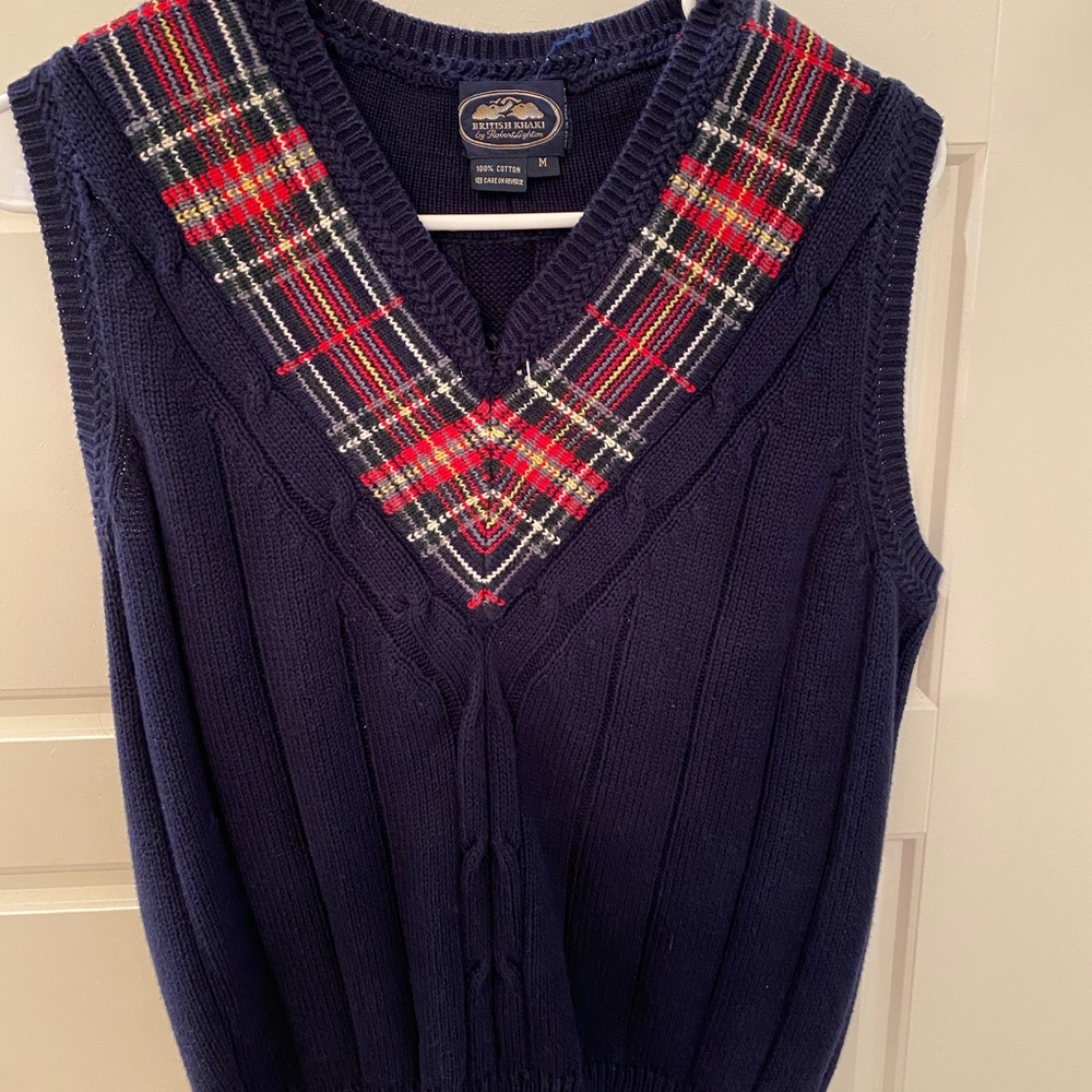 $2 IF BUNDLED. Sweater Vest
